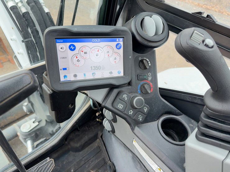 2023-bobcat-e42-image-32