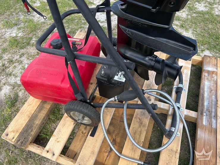 2010-mercury-15hp-tiller-four-stroke-outboard-boat-motor-image-12