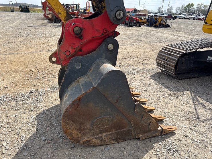 2023-komatsu-pc210-image-23