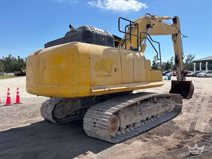 2020-komatsu-pc210-lc-image-3