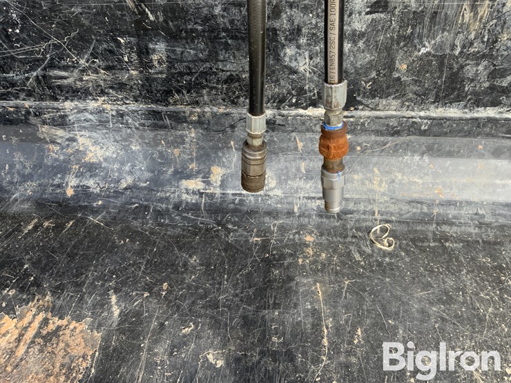 2023-mds-1.8yd-bucket-image-13