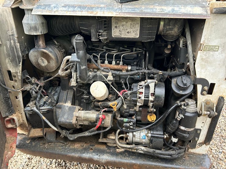 2016-bobcat-t550-image-15