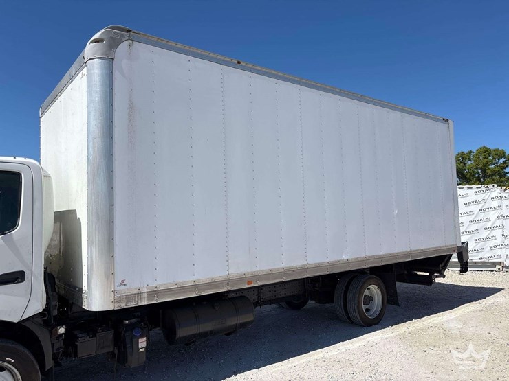 2018-hino-195-image-9