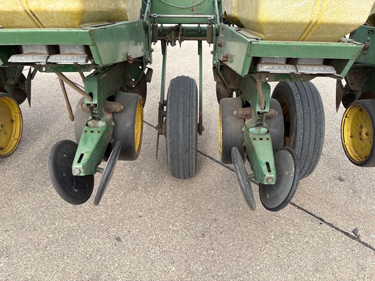 john-deere-7000-image-13