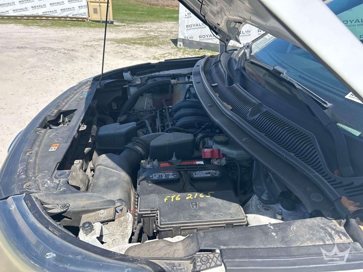 2016-ford-explorer-image-7