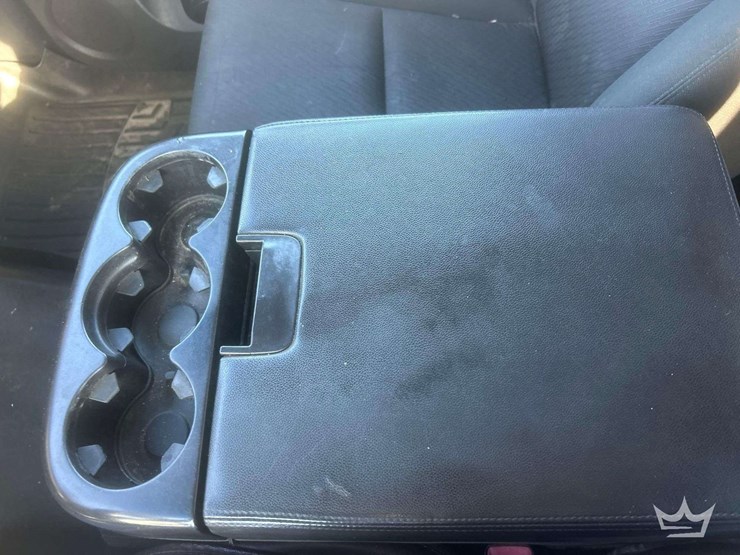 2013-gmc-sierra-2500-image-28