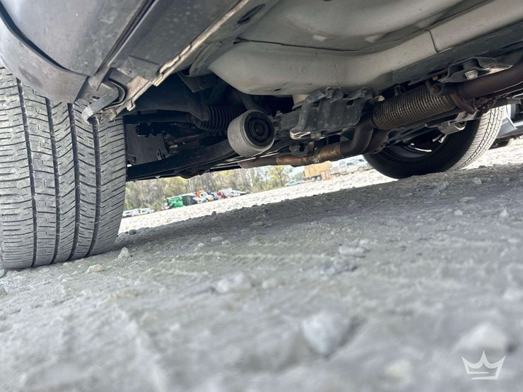 2016-ford-explorer-image-18