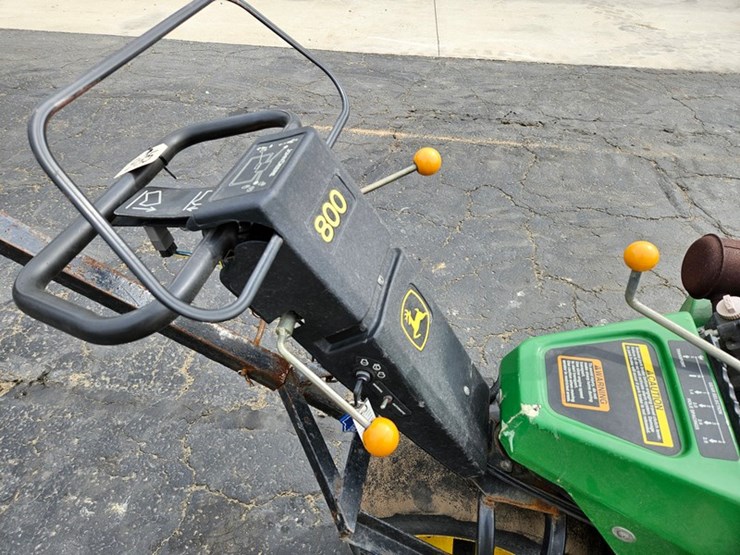 john-deere-800-image-22