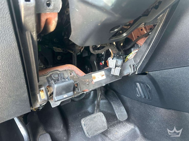 2016-ford-explorer-image-22