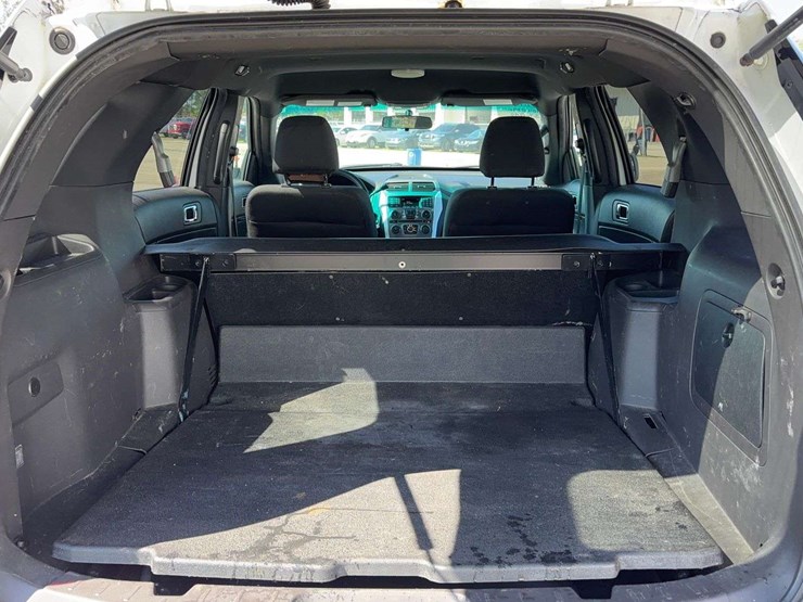 2015-ford-explorer-image-6