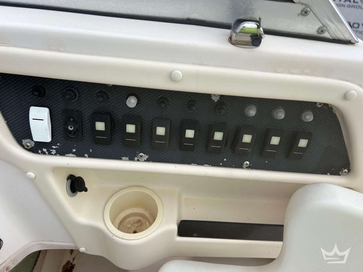 2005-20-ft.-grady-white-boat-with-25-ft.-float-on-t/a-boat-trailer-image-13