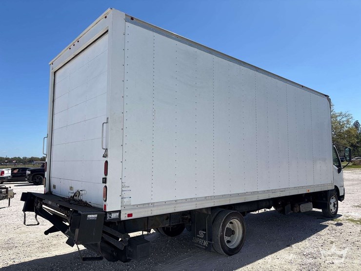 2018-hino-195-image-3