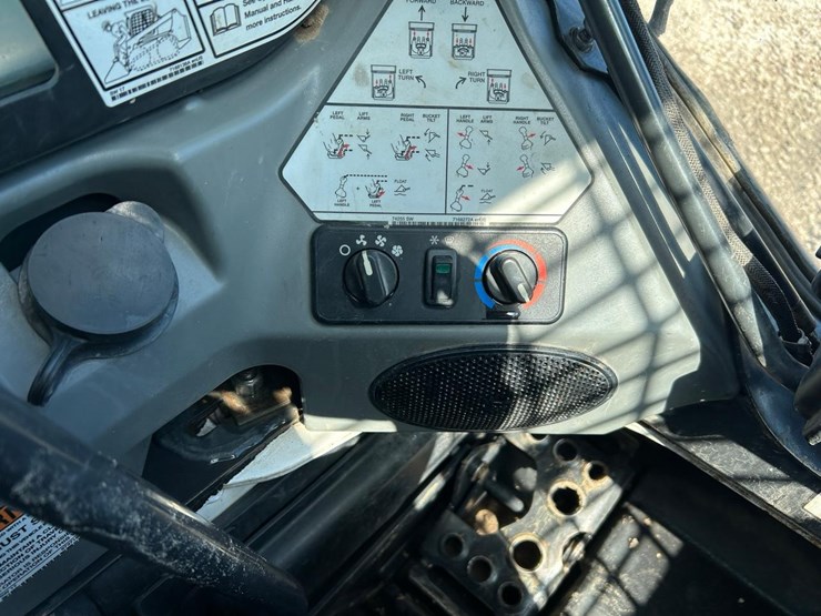 bobcat-t650-image-26