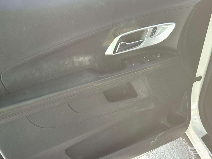 2014-chevrolet-equinox-image-11