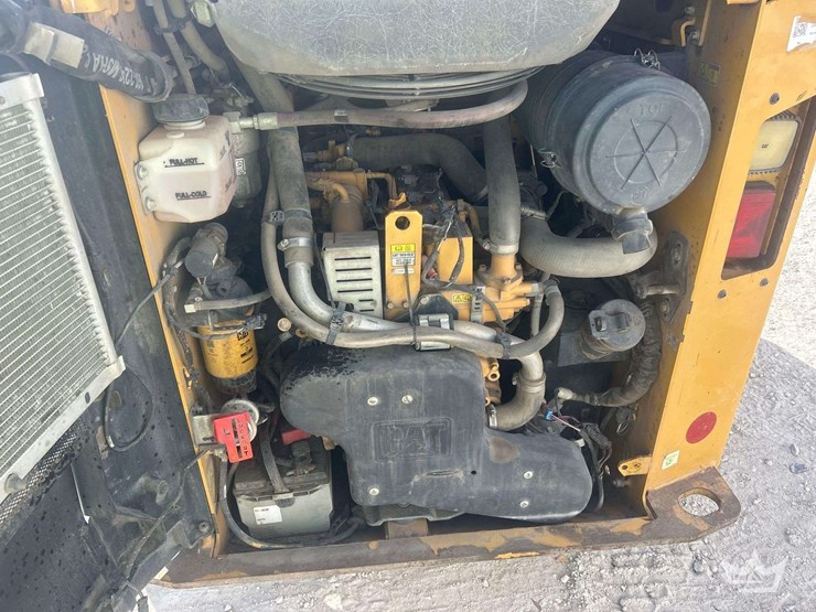 2021-caterpillar-259d3-image-9