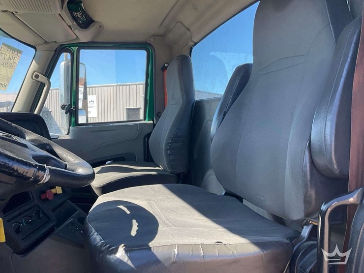 2015-international-prostar-image-23