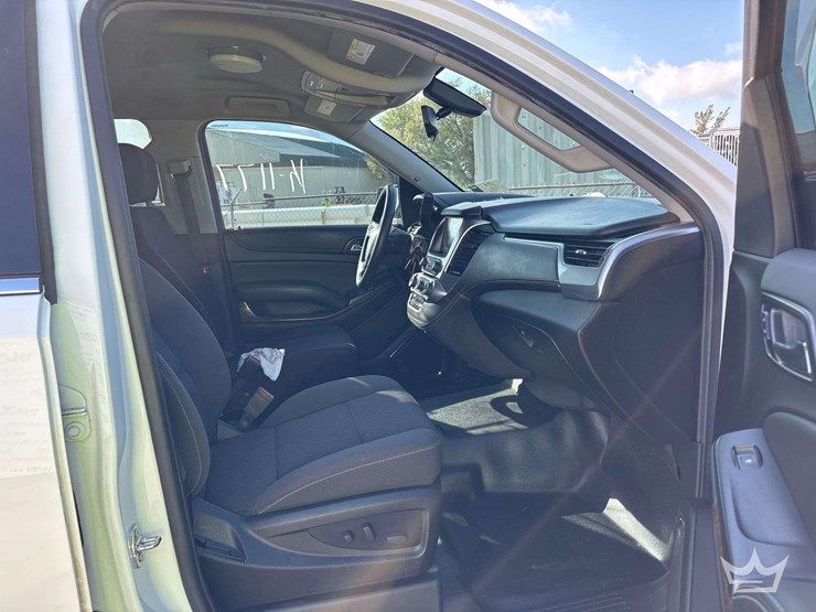 2020-chevrolet-tahoe-image-26