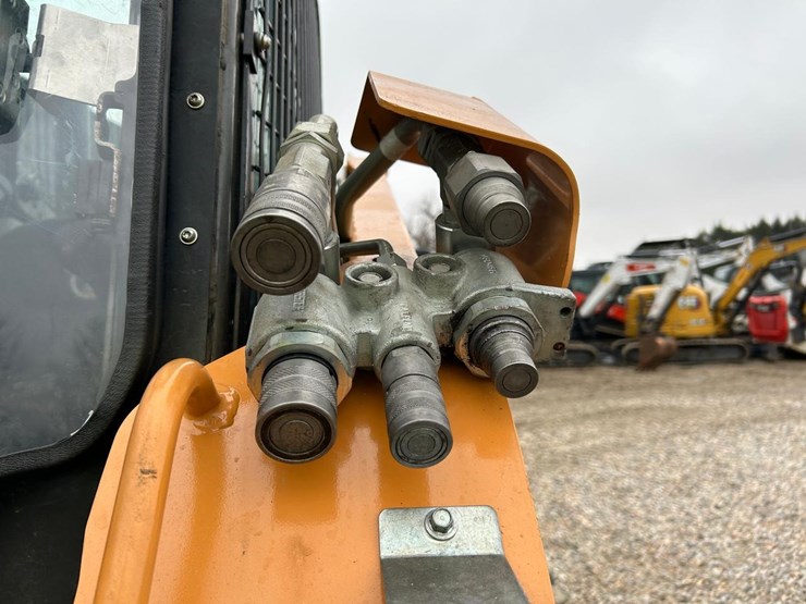 2024-case-tv450b-image-11