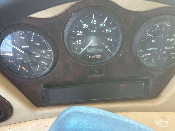 2006-freightliner-tuscany-4077-40ft-class-a-motorhome-image-22