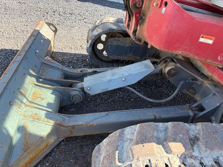 takeuchi-tb280fr-image-10