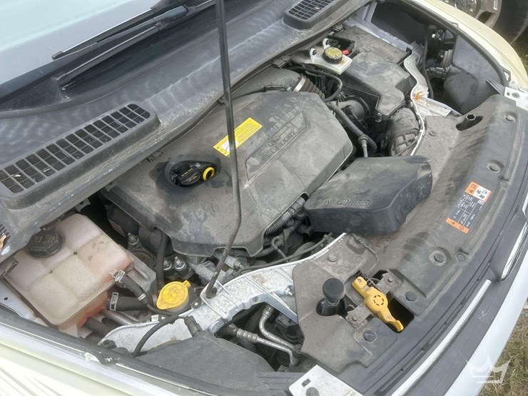 2016-ford-escape-image-8