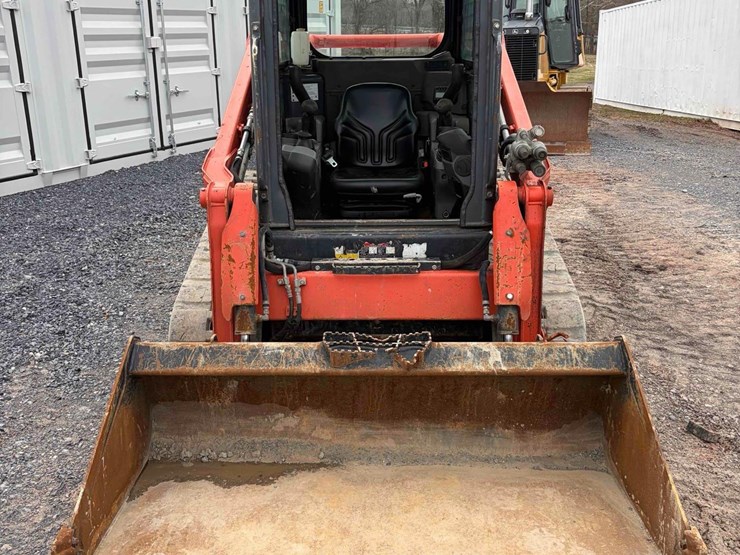 2022-kubota-svl65-2-image-2