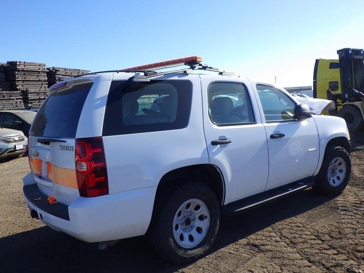 2014-chevrolet-tahoe-image-3