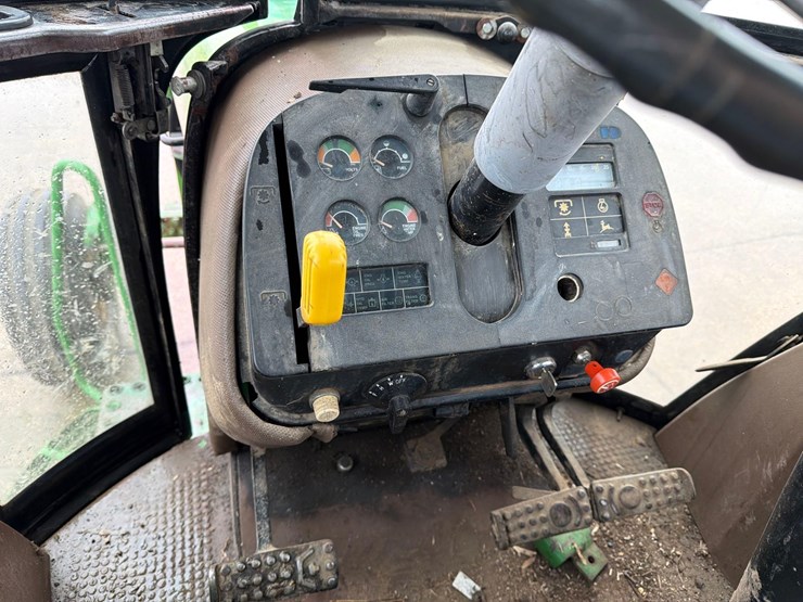 john-deere-4650-image-37