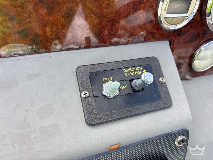 2007-30ft.-regal-30-express-cruiser-boat-with-2010-vantage-t/a-33-ft.-trailer-image-35