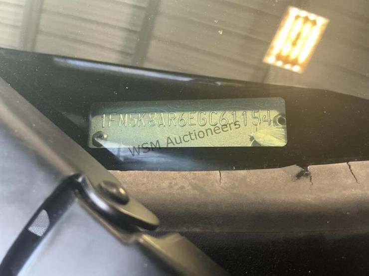 2014-ford-explorer-image-17