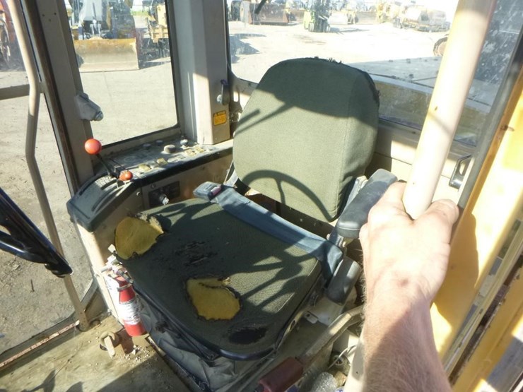 1996-deere-670b-image-23