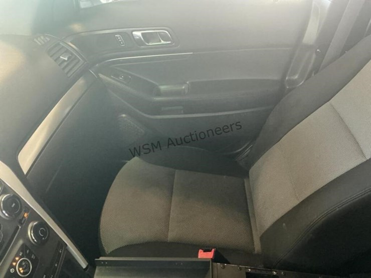 2014-ford-explorer-image-22