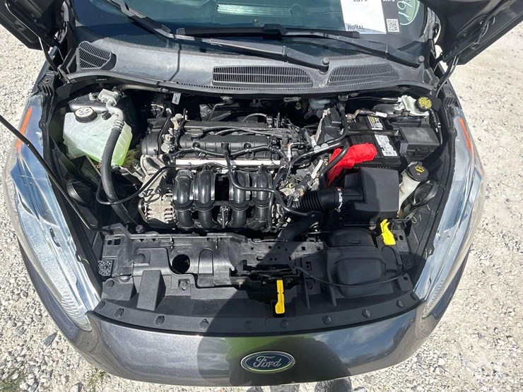 2019-ford-fiesta-se-hatchback-image-7