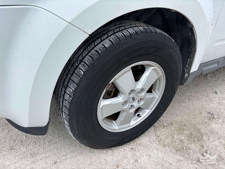 2009-ford-escape-image-28