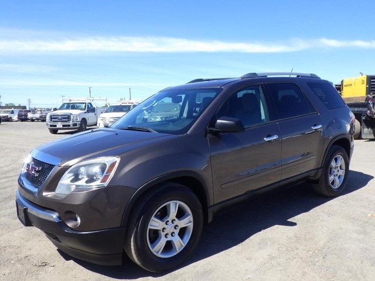 2012-gmc-acadia-image-1