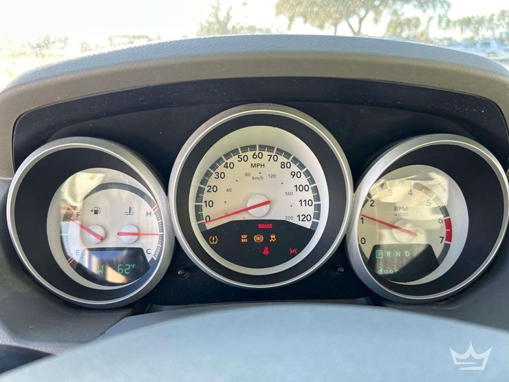 2010-dodge-grand-caravan-image-18