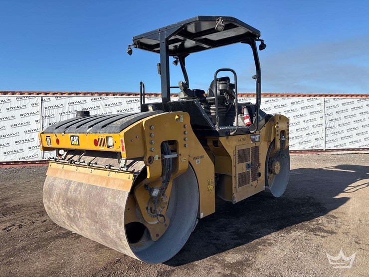 2014-caterpillar-cb54b-image-1