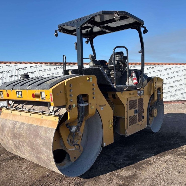 2014 CATERPILLAR CB54B