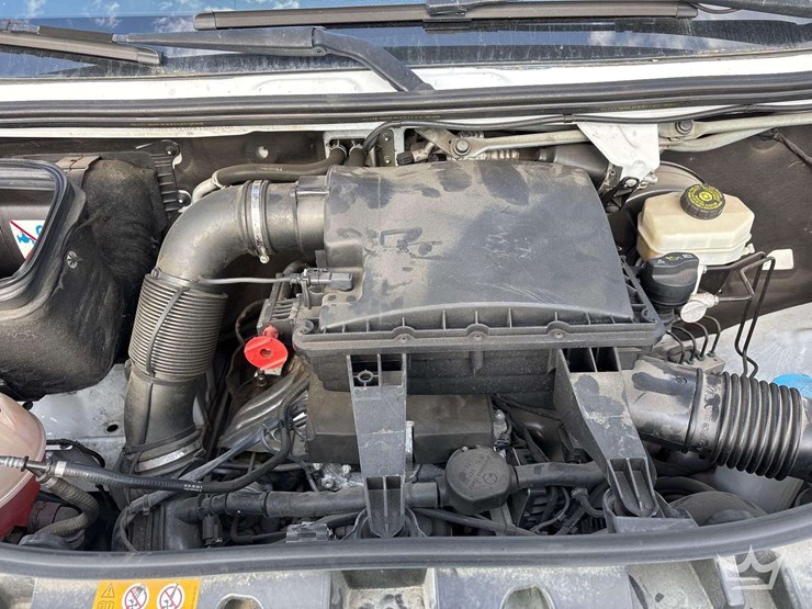 2019-mercedes-sprinter-2500-cargo-van-image-7