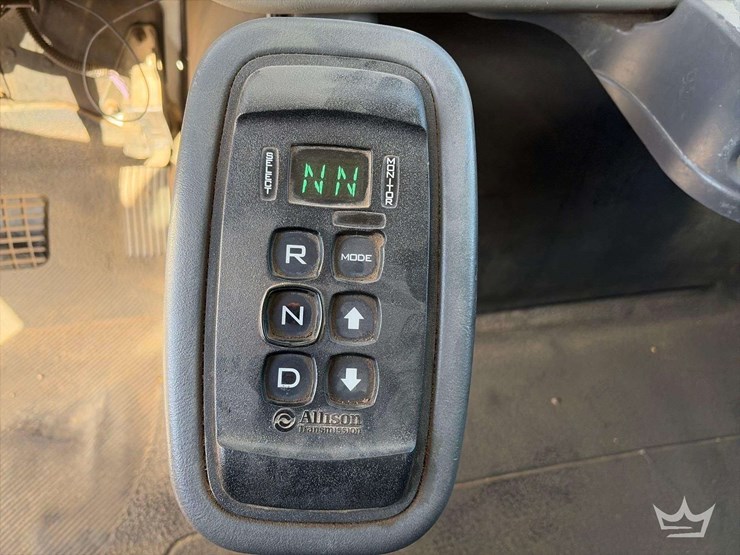 2011-international-durastar-4300-image-22