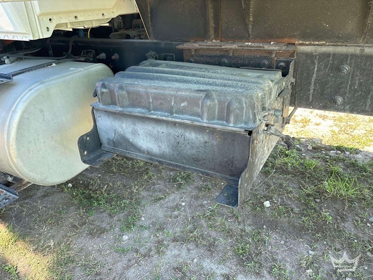 2016-international-durastar-4300-image-13