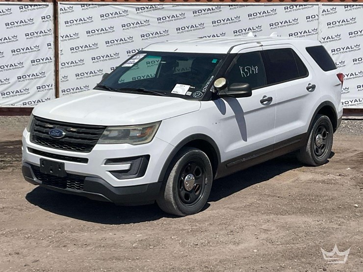 2016-ford-explorer-image-1