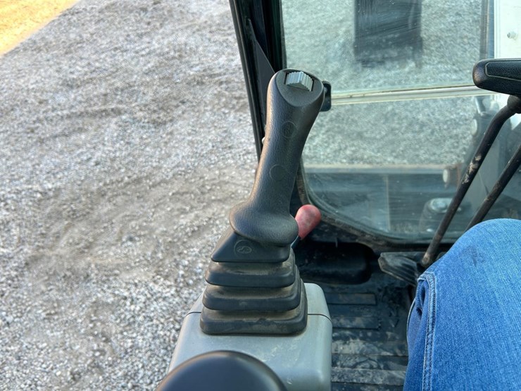 2022-bobcat-e50-image-25