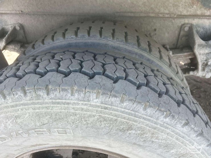 2006-international-durastar-4200-image-39