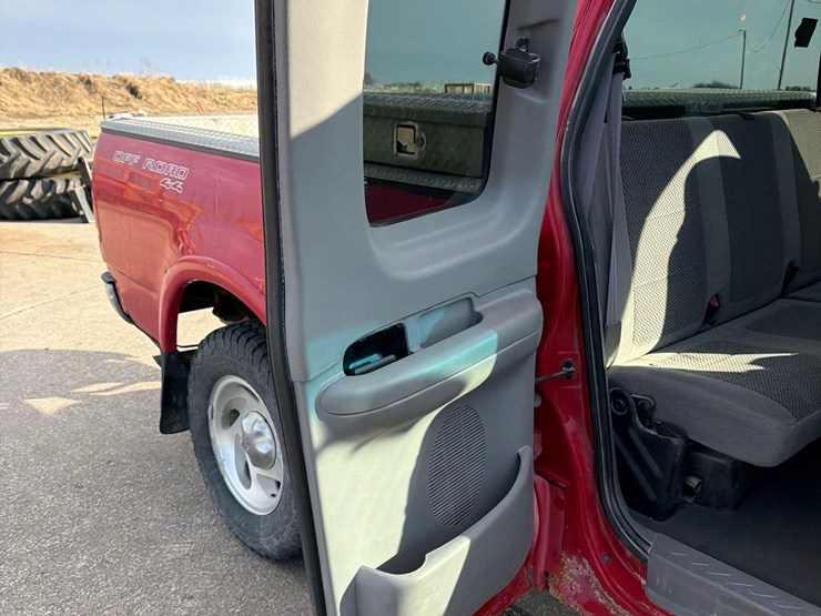 2001-ford-f150-image-33