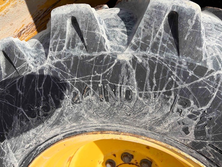 2006-deere-310sg-image-12