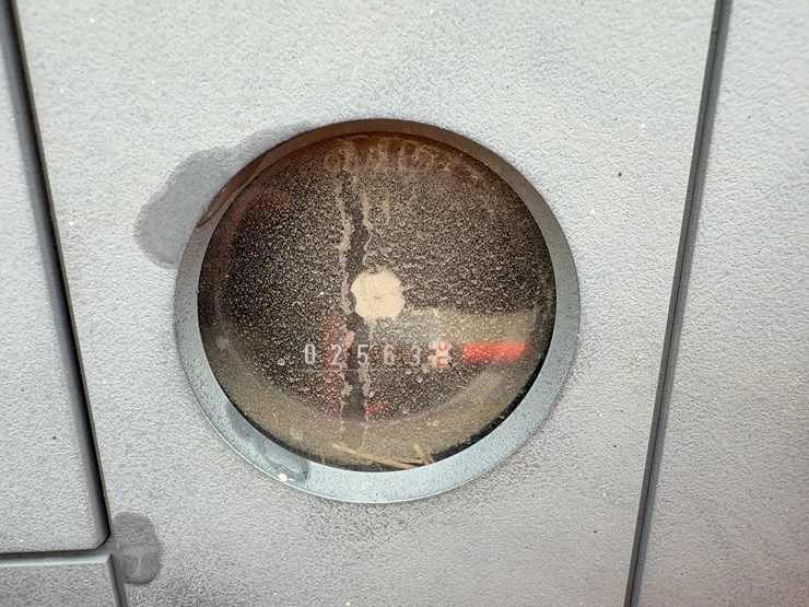 2015-ingersoll-rand-185-image-13