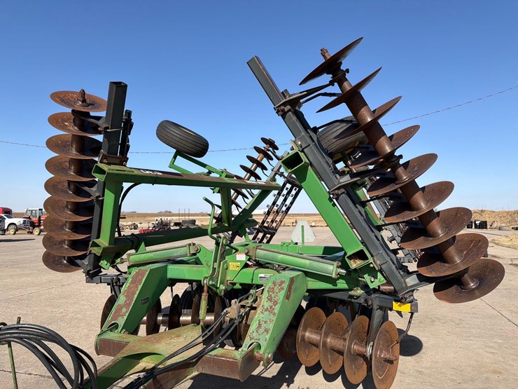 john-deere-630-image-13