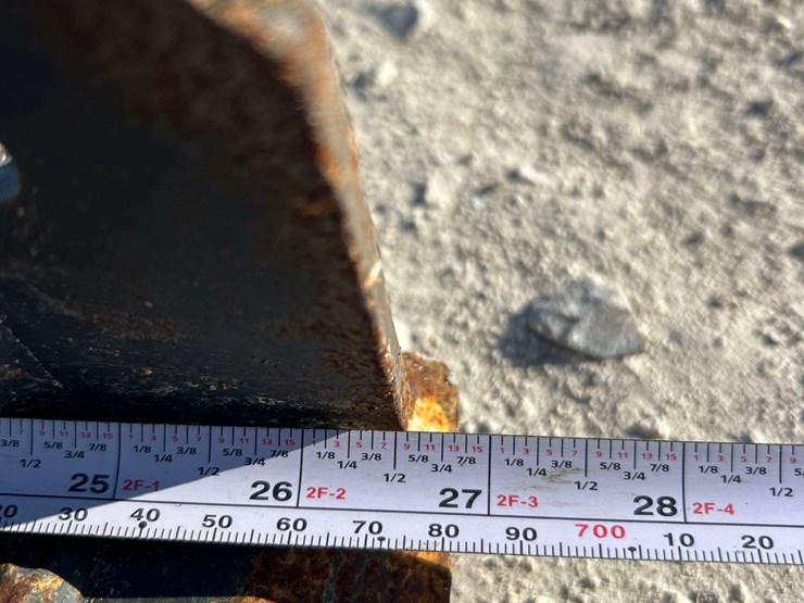 2023-bobcat-t595-image-22