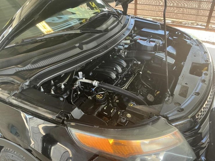 2014-ford-explorer-image-15